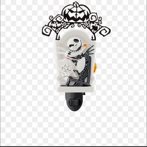 The nightmare before Christmas mini warmer and pumpkin roll scent.